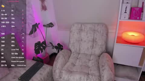 Pau OFmissweetpeach online show from June 1, 11:06 pm