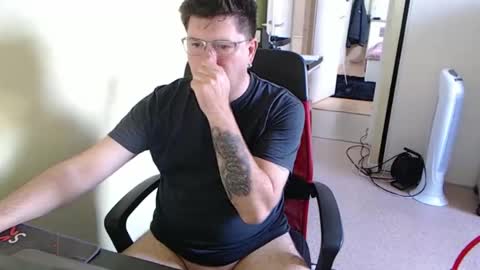 Snapshot of mistercoeur1 chatting on October 21, 10:20 am mistercoeur online show from October 21, 10:20 am