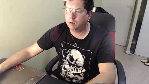 Snapshot of mistercoeur1 chatting on December 30, 4:40 pm mistercoeur online show from December 30, 4:40 pm