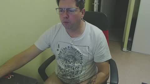 Snapshot of mistercoeur1 chatting on December 11, 4:41 pm mistercoeur online show from December 11, 4:41 pm