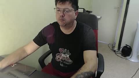 Snapshot of mistercoeur1 chatting on October 25, 8:13 am mistercoeur online show from October 25, 8:13 am