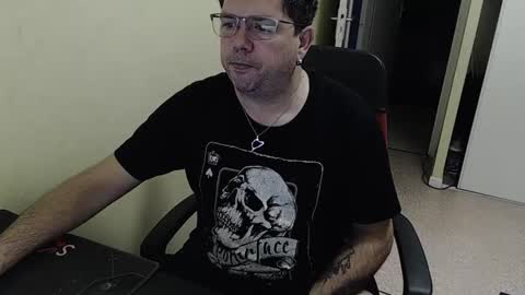 Snapshot of mistercoeur1 chatting on December 7, 8:16 am mistercoeur online show from December 7, 8:16 am