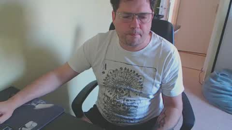 Snapshot of mistercoeur1 chatting on February 19, 3:38 pm mistercoeur online show from February 19, 3:38 pm