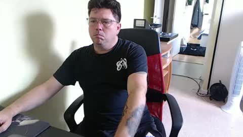 Snapshot of mistercoeur1 chatting on September 24, 8:43 am mistercoeur online show from September 24, 8:43 am