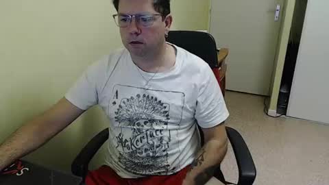 Snapshot of mistercoeur1 chatting on December 11, 8:26 am mistercoeur online show from December 11, 8:26 am