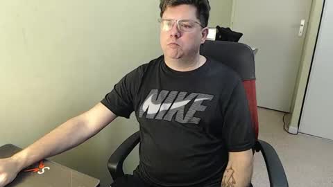 Snapshot of mistercoeur1 chatting on February 1, 10:05 am mistercoeur online show from February 1, 10:05 am