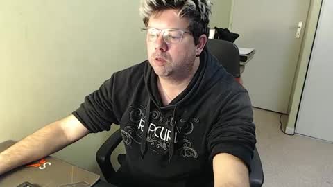 Snapshot of mistercoeur1 chatting on January 25, 8:53 pm mistercoeur online show from January 25, 8:53 pm