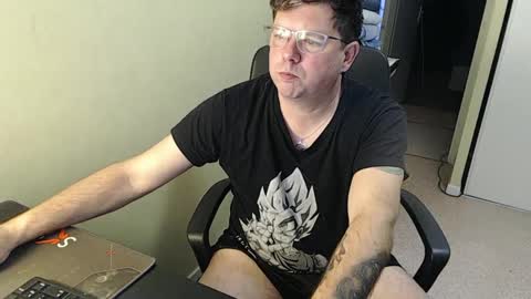 Snapshot of mistercoeur1 chatting on February 7, 4:03 pm mistercoeur online show from February 7, 4:03 pm