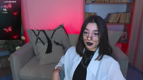 Marcelline online show from September 10, 9:43 am