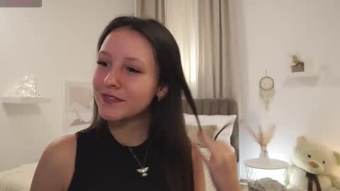 Sindy online show from February 12, 8:51 am