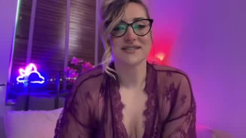 Miss X online show from May 9, 2:45 pm