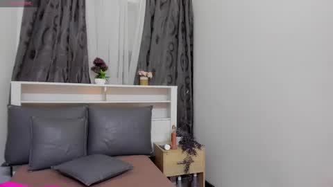 mistt_miaa online show from March 17, 7:08 pm