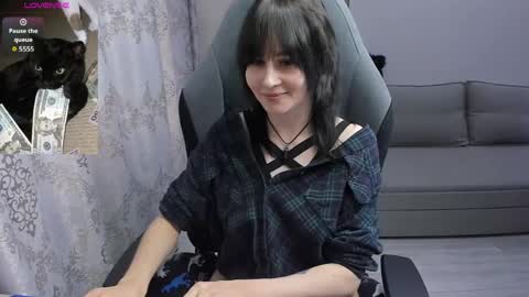 misty_dark online show from May 13, 11:31 am