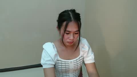 Snapshot of mitsuri_yuki chatting on February 13, 8:48 am Mitsu online show from February 13, 8:48 am