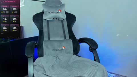 Mia 3 online show from January 24, 5:21 am