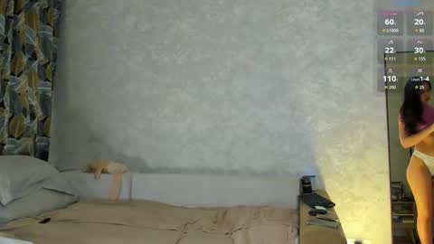 Mia 3 online show from February 17, 6:12 am