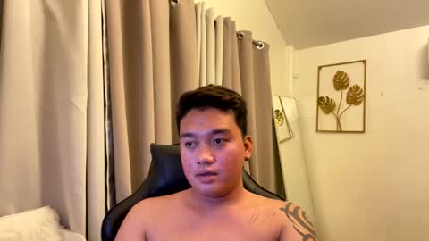 Michole Jay online show from March 28, 7:15 pm