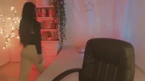 Snapshot of mkultra_aliice chatting on February 16, 10:43 pm Alice online show from February 16, 10:43 pm