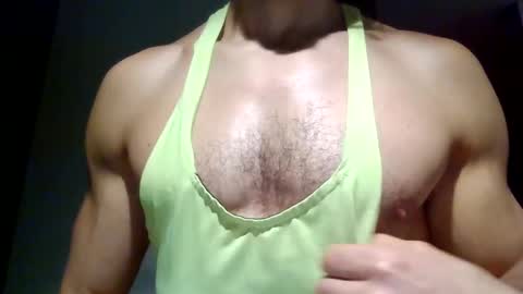 Snapshot of mmuscularman chatting on December 10, 6:54 am mmuscularman online show from December 10, 6:54 am