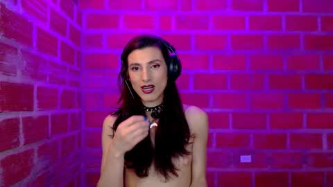 moira_hot online show from February 18, 11:37 pm