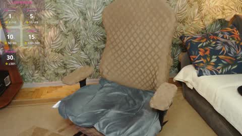 moisofi online show from April 1, 7:55 pm