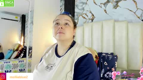 Hey Guys  Im Mollie online show from October 26, 12:50 pm