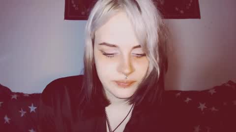 Molly Crow online show from February 27, 4:24 am