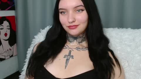 Lina online show from January 11, 7:05 pm