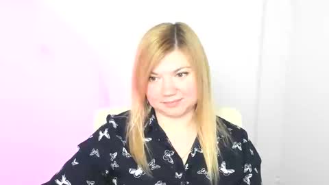 Molly online show from March 12, 4:24 pm