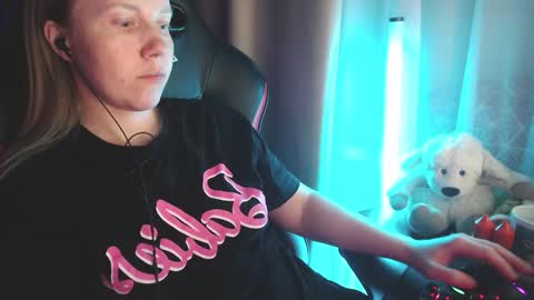 I have new photos come and see with love Molly online show from January 6, 5:28 pm