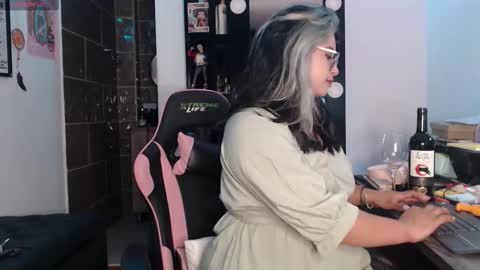 Molly online show from September 20, 5:21 am