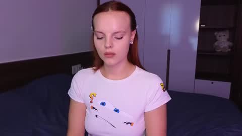 Molly online show from June 22, 3:25 am