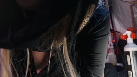 Snapshot of mollyflwers chatting on October 21, 5:49 pm mollychan online show from October 21, 5:49 pm