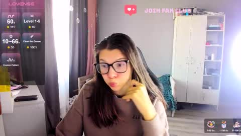  KIRA  online show from September 19, 4:05 am