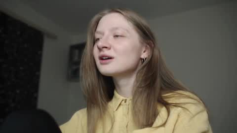 mollytucker online show from January 26, 1:58 pm