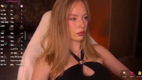 mollyymayy online show from June 16, 3:32 am