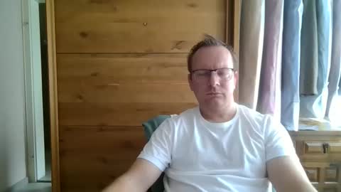 Snapshot of molnarzsolt chatting on October 1, 8:46 am molnarzsolt online show from October 1, 8:46 am