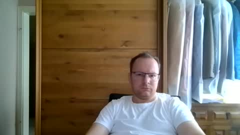 Snapshot of molnarzsolt chatting on October 29, 9:22 am molnarzsolt online show from October 29, 9:22 am