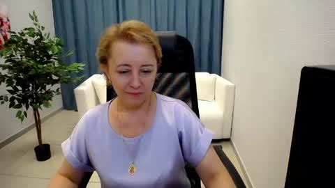 Mona online show from June 4, 11:05 am