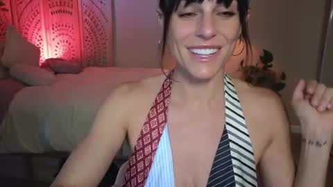 Mona online show from July 3, 2:33 pm