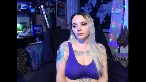 Monica online show from December 18, 3:44 pm