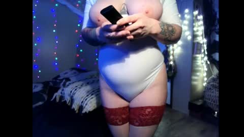 Monica online show from February 4, 8:38 pm