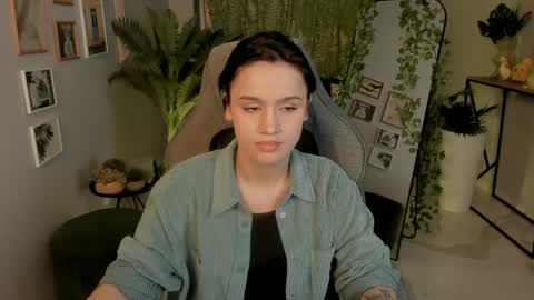 monica online show from May 20, 2:19 am