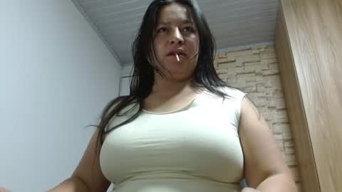 monickhotpri online show from July 17, 5:09 am