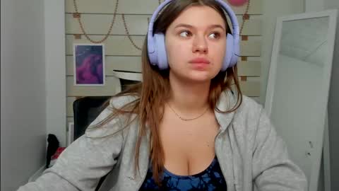 Monika online show from February 25, 1:21 pm