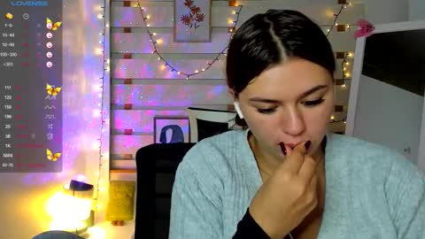 Monika online show from October 21, 1:16 pm