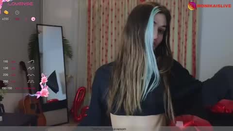 Monika online show from February 18, 4:14 pm