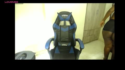 monique78854192 online show from November 7, 5:43 am