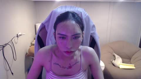 Snapshot of monstercockselfsuck chatting on March 4, 6:26 am ELYSE A SIMPLE GIRL online show from March 4, 6:26 am