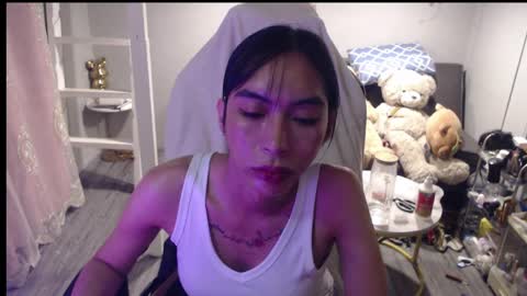 ELYSE A SIMPLE GIRL online show from April 11, 11:03 am